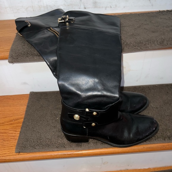 Black boots - Picture 3 of 3